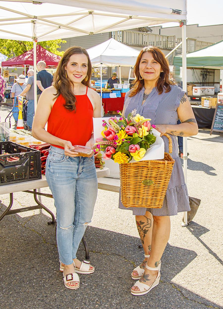 Layla and Jamie at Farmers Market